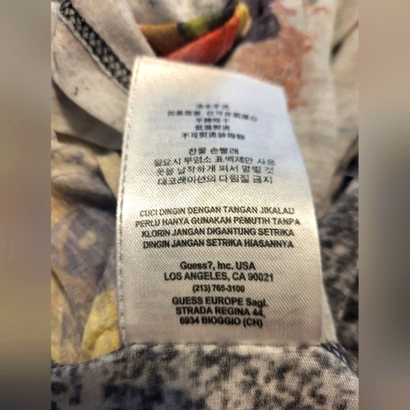 Vintage Guess sleeveless t-shirt size LG - Picture 6 of 6